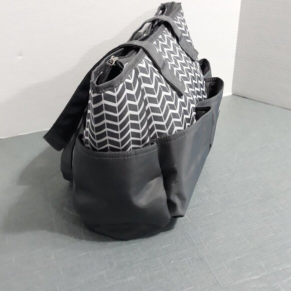 Carter's Diaper Bag With Changing Pad - Picture 4 of 6